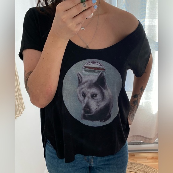 Black wolf RVCA relaxed fit t-shirt with large round neckline - Picture 3 of 4